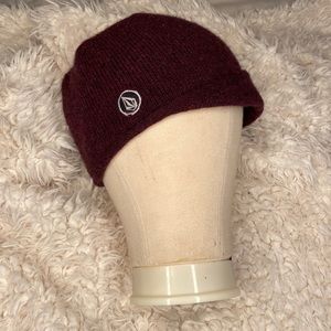 Volcom knitted burgundy wool beanie hat